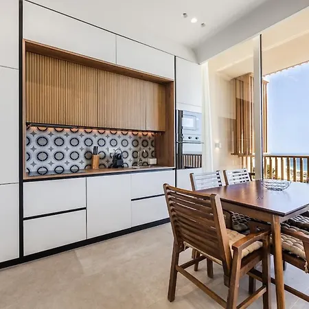 公寓 Sea View Panorama Coast 2br Patio Retreat By Pikhost *