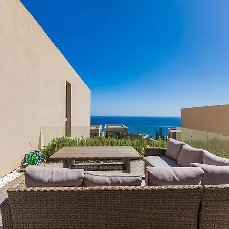 Sea View Panorama Coast 2br Patio Retreat By Pikhost *